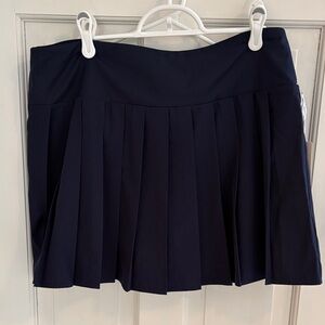 Tommy Bahamas size large Navy Pleated Mini Skort for everyday wear brand new